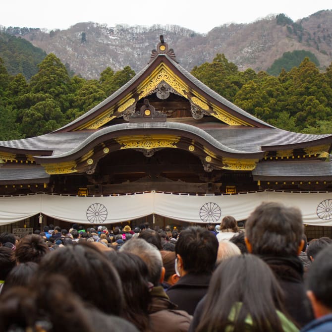 Yahiko-jinja Shrine